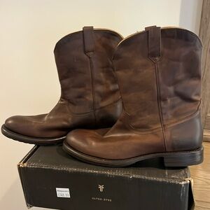 NEW IN BOX Frye Boots size 13